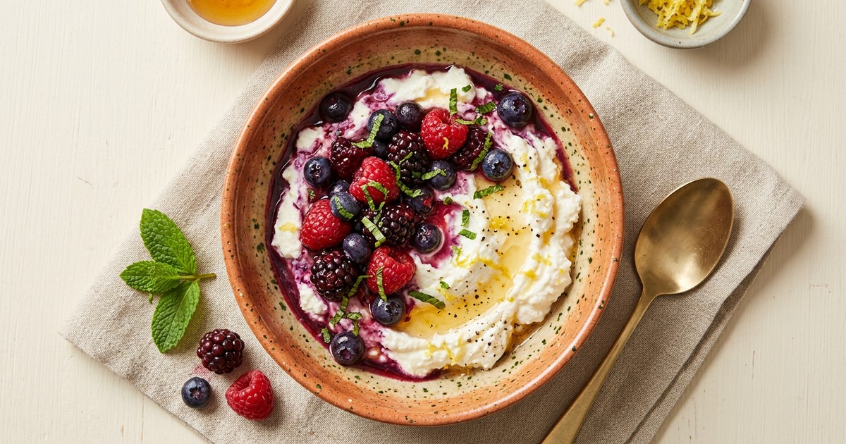 Ricotta Berry Breakfast Bowl: Soft, High-Protein Morning Meal