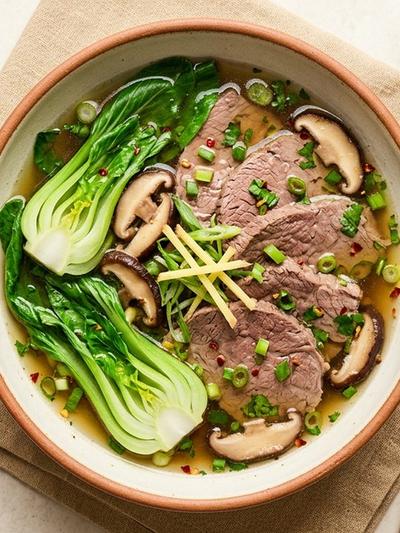 Chinese Poached Beef in Ginger Broth: Lean Meal Prep for GLP-1