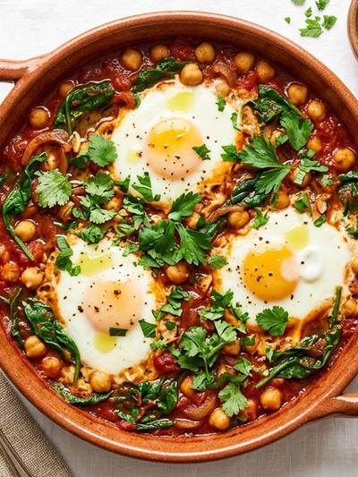 Moroccan Egg and Chickpea Breakfast Skillet with Spinach
