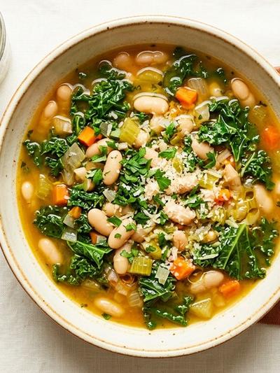 White Bean & Kale Soup: High-Fiber, High-Protein Comfort in a Bowl